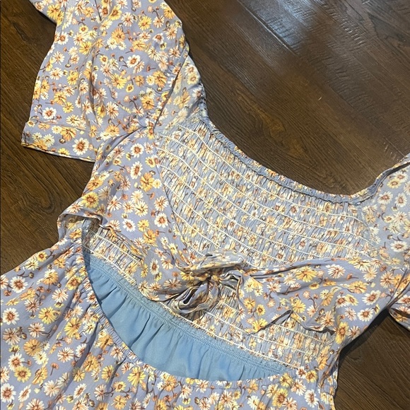 Alter’d State Floral Puff Sleeve Dress - Picture 5 of 6